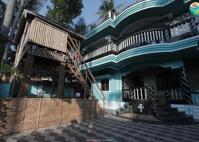 Tropical Wave Hostel Morjim Goa